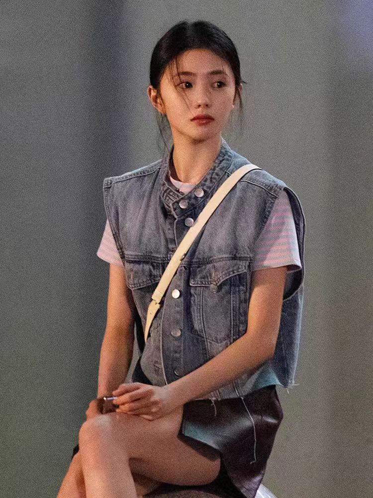 Women's Denim Vest Sleeveless Short Button-Up Top - Image 2