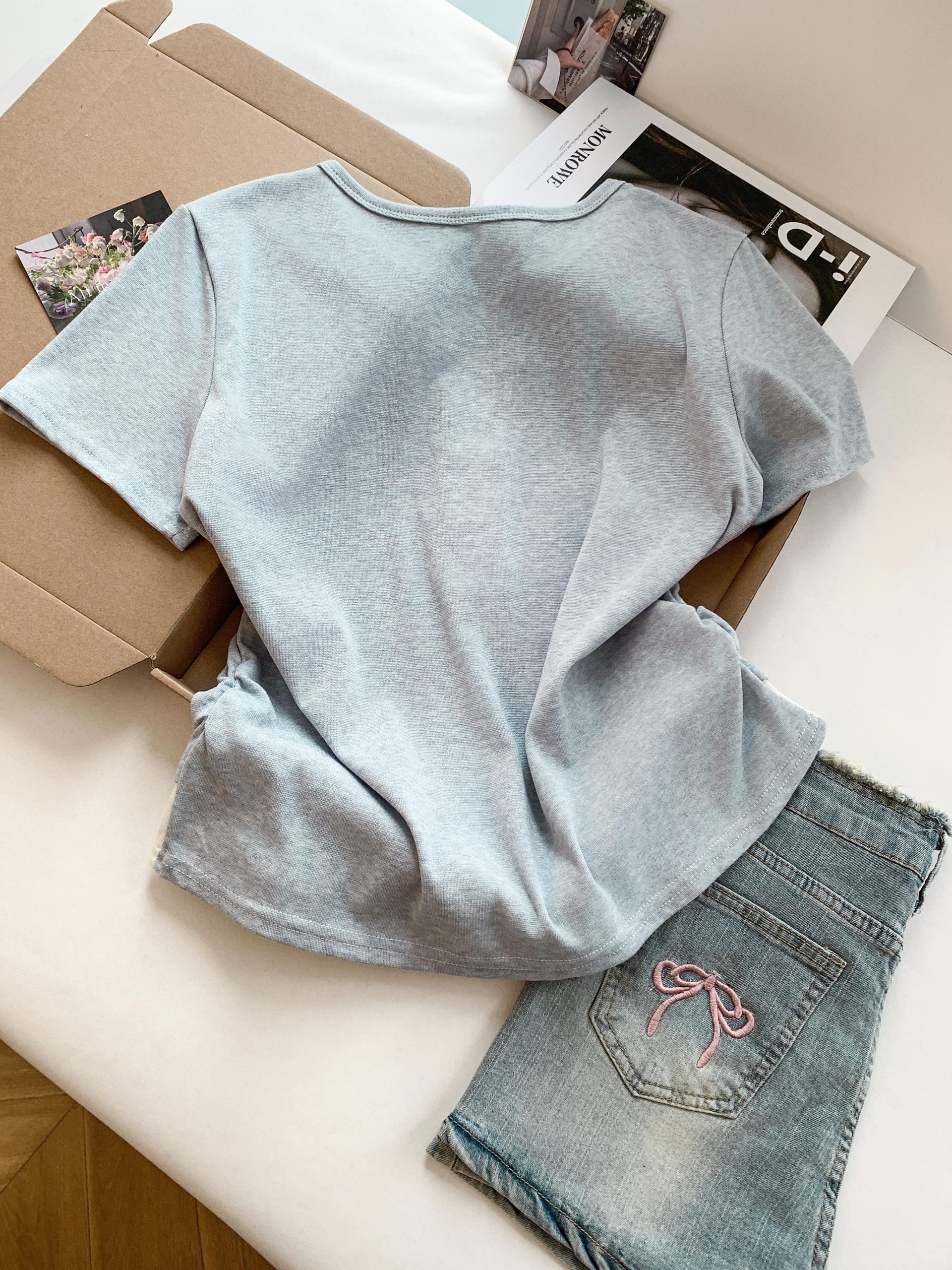 Women's Regular Shoulder T-Shirt Summer New Niche Design Yellow Faux Two-Piece Spliced Short Sleeve Top Trendy - Image 4
