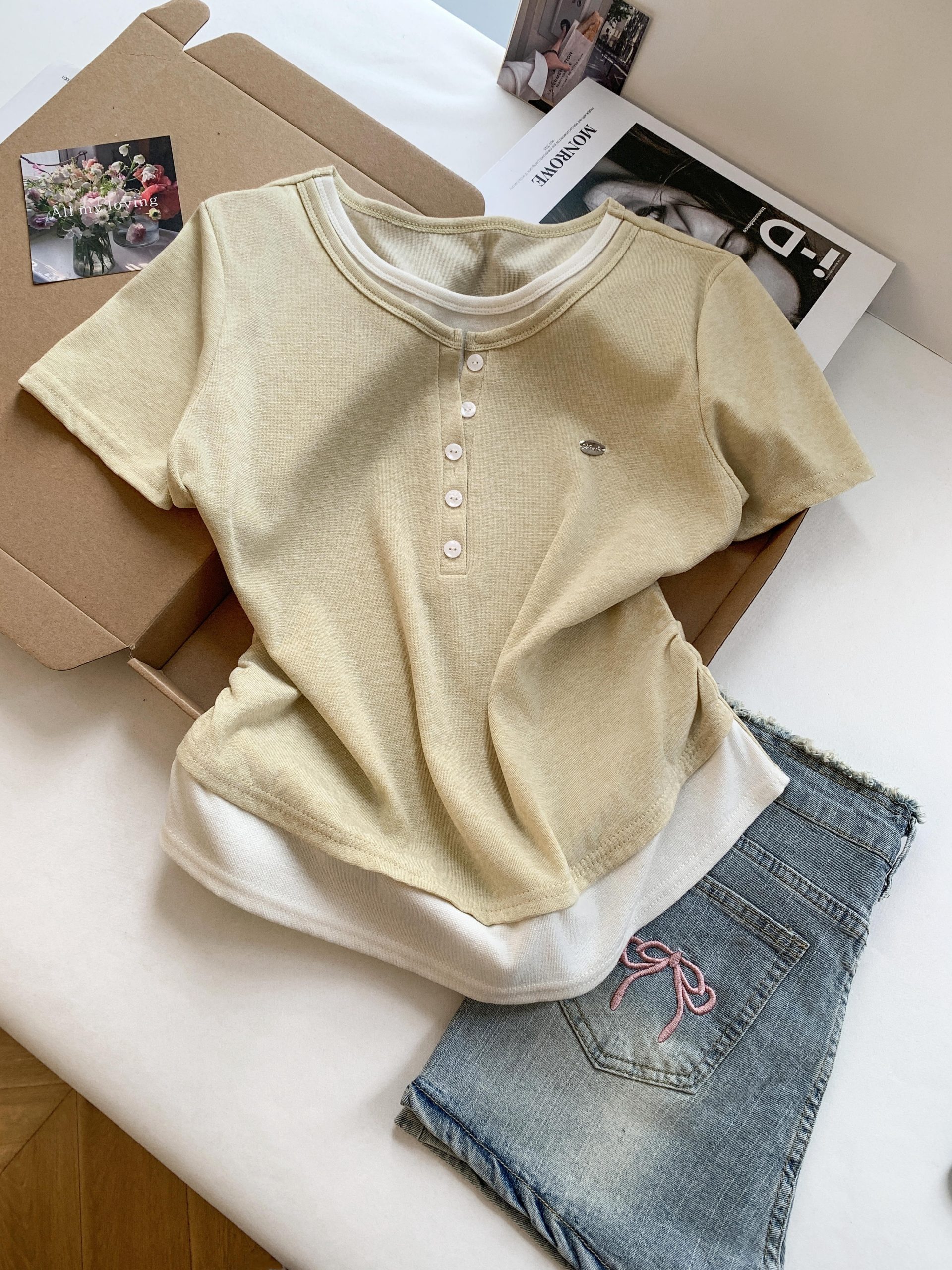 Women's Regular Shoulder T-Shirt Summer New Niche Design Yellow Faux Two-Piece Spliced Short Sleeve Top Trendy - Image 2