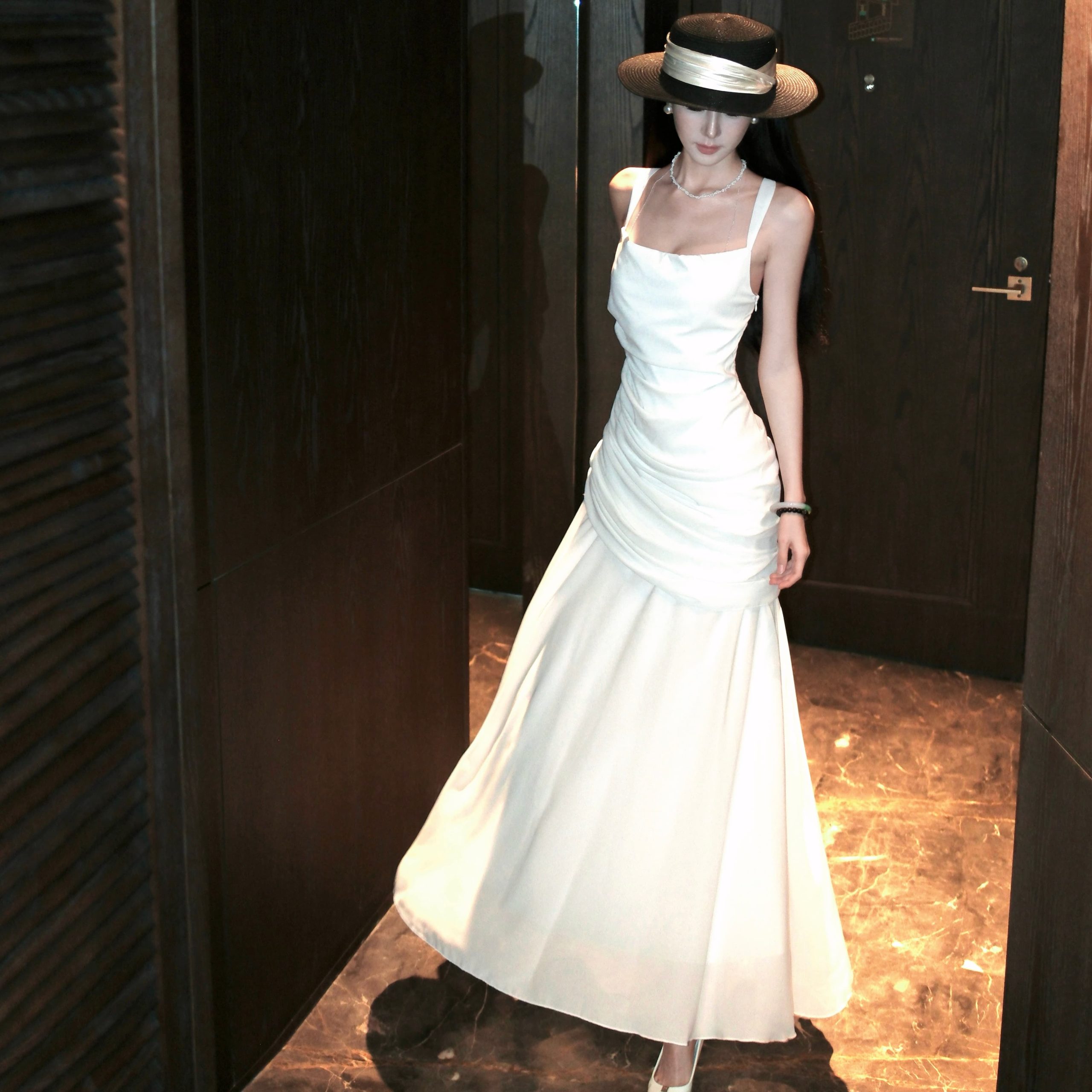 Elegant White Sleeveless Halter French Dress Summer Long Gown - Image 3
