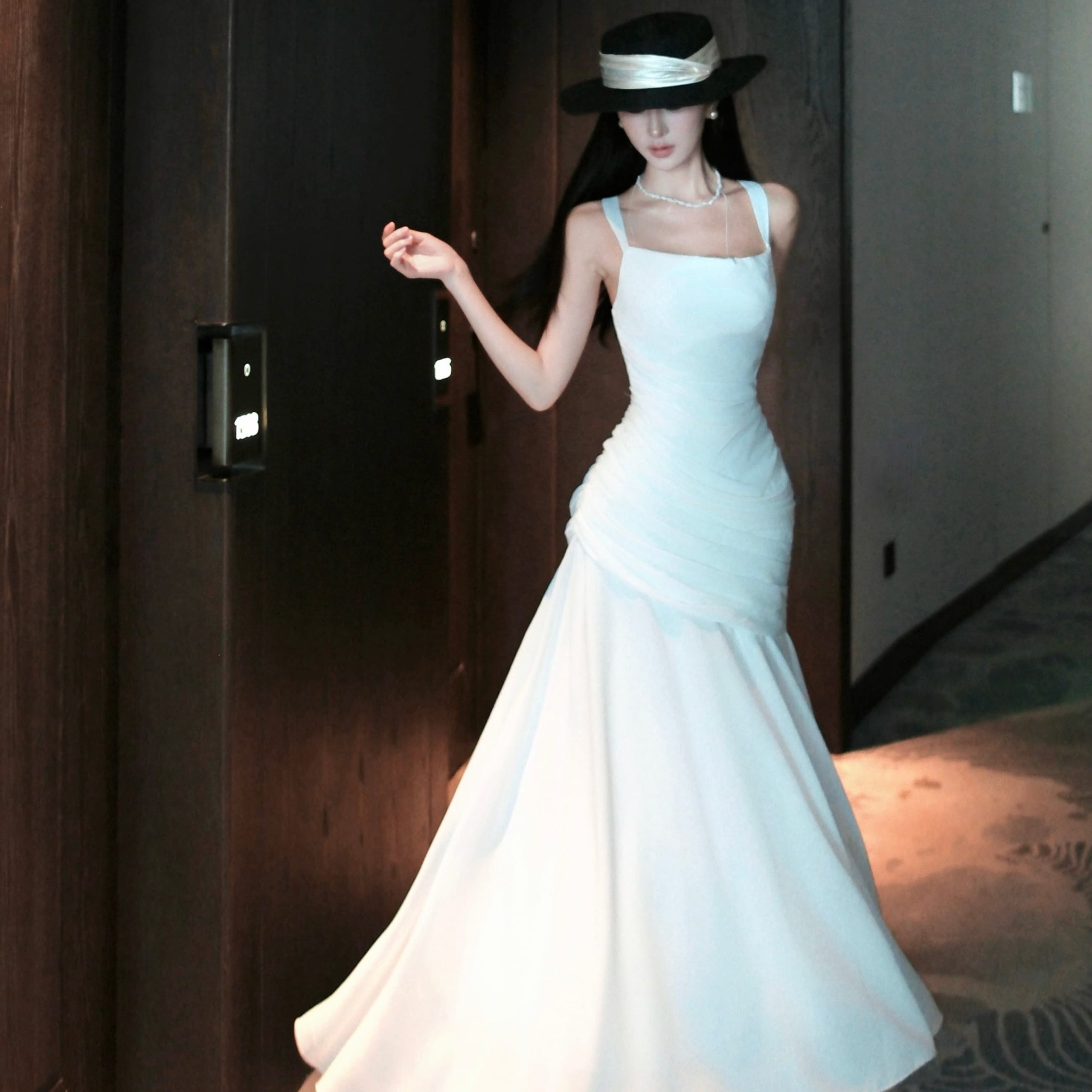 Elegant White Sleeveless Halter French Dress Summer Long Gown - Image 5
